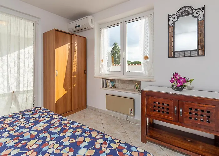 Appartement Lovely In With Wifi Barbariga